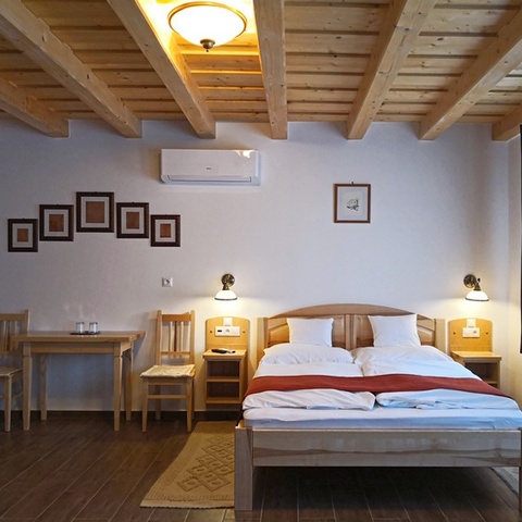 Superior akadálymentesített franciaágyas szoba  Superior akadálymentesített franciaágyas szoba